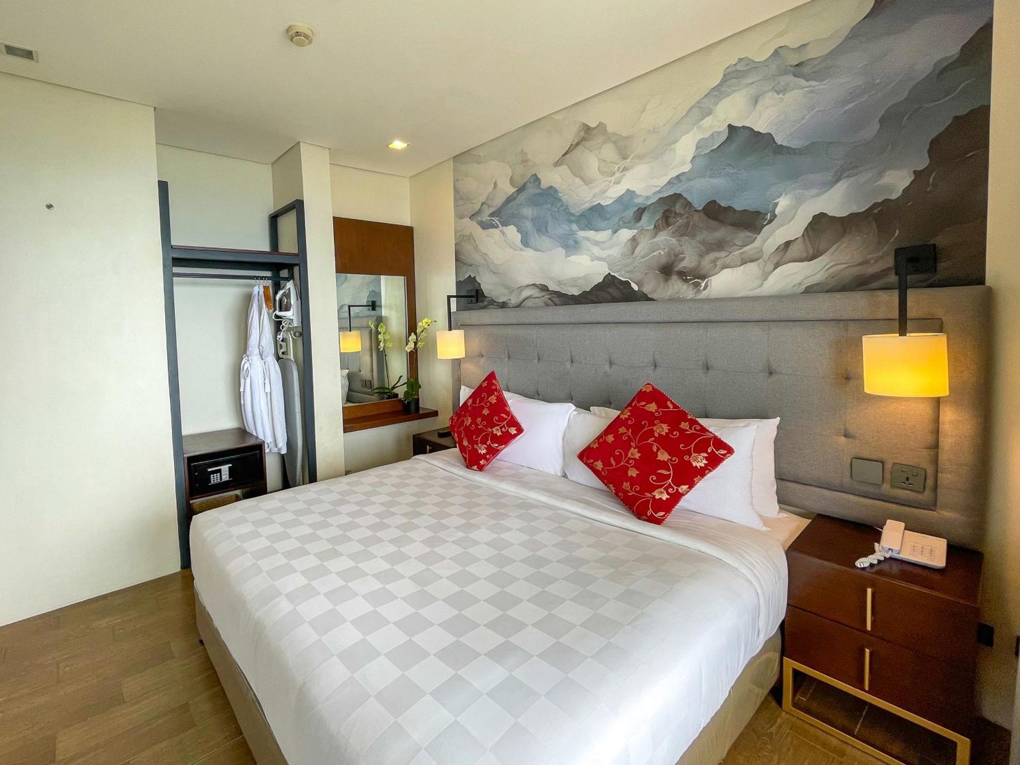 Summit Ridge Tagaytay - Newly Renovated Hotel Tagaytay City Exterior photo