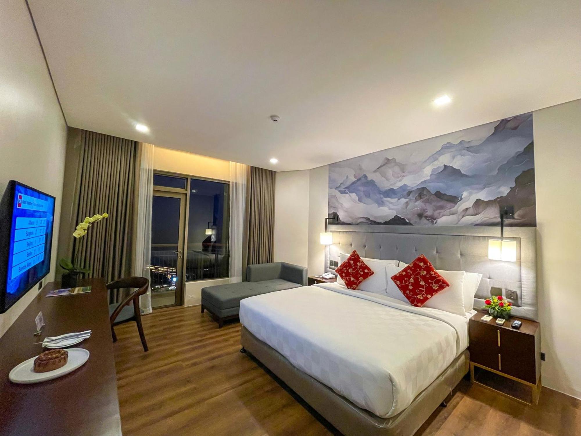Summit Ridge Tagaytay - Newly Renovated Hotel Tagaytay City Exterior photo