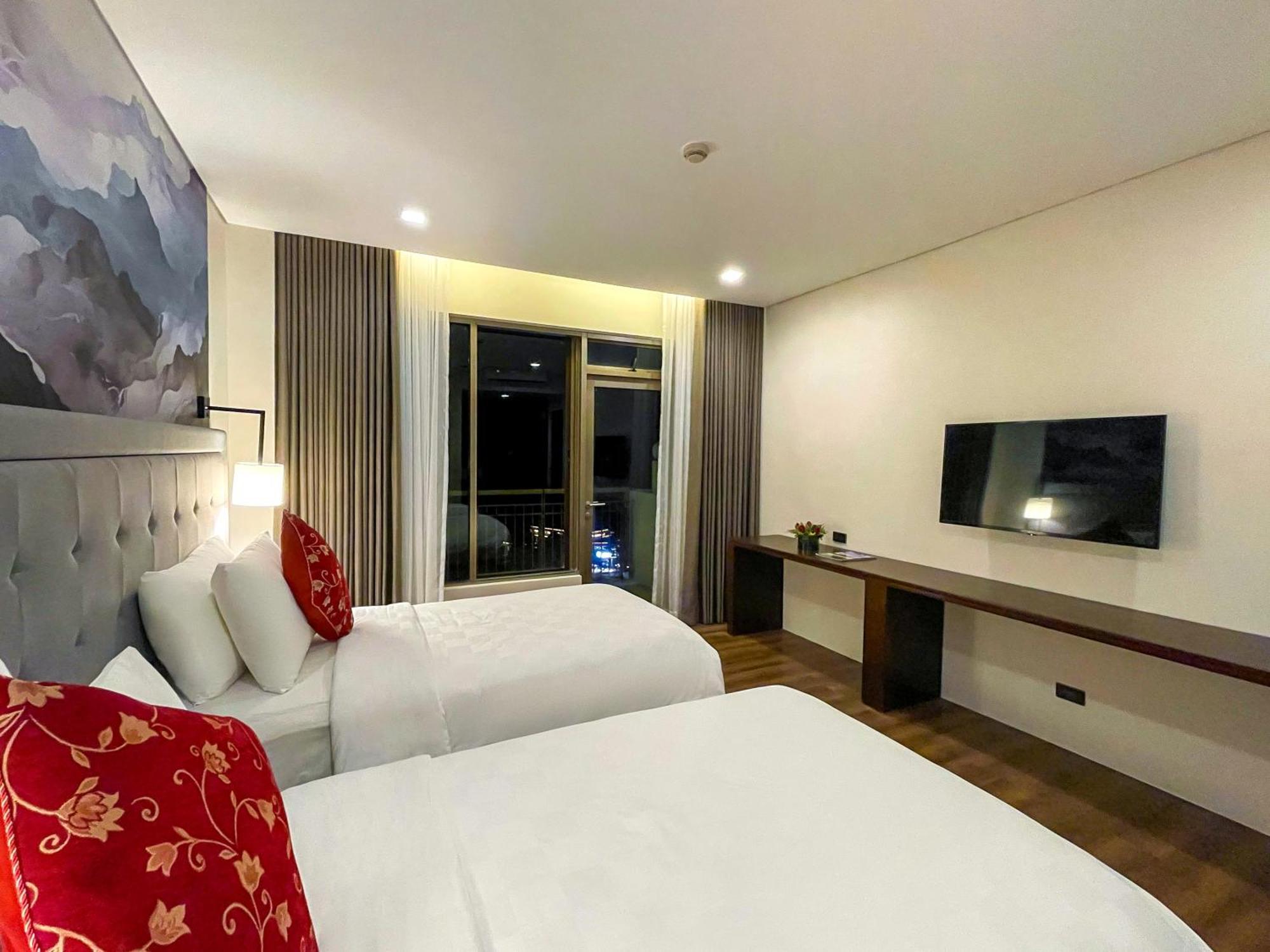 Summit Ridge Tagaytay - Newly Renovated Hotel Tagaytay City Exterior photo